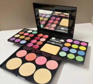 Kombinovana paleta za šminku