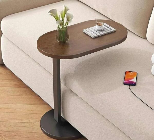 Pomoćni stočić za dnevnu i spavaću sobu